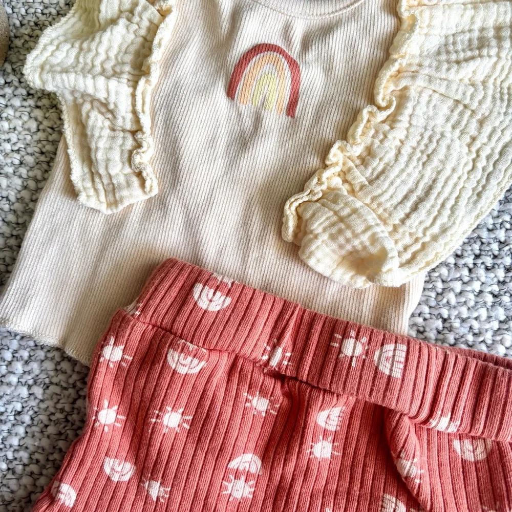 NWOT Charlotte & Star Boho Cream Baby Outfit Rainbow Ruffles Infant 0/3 girls